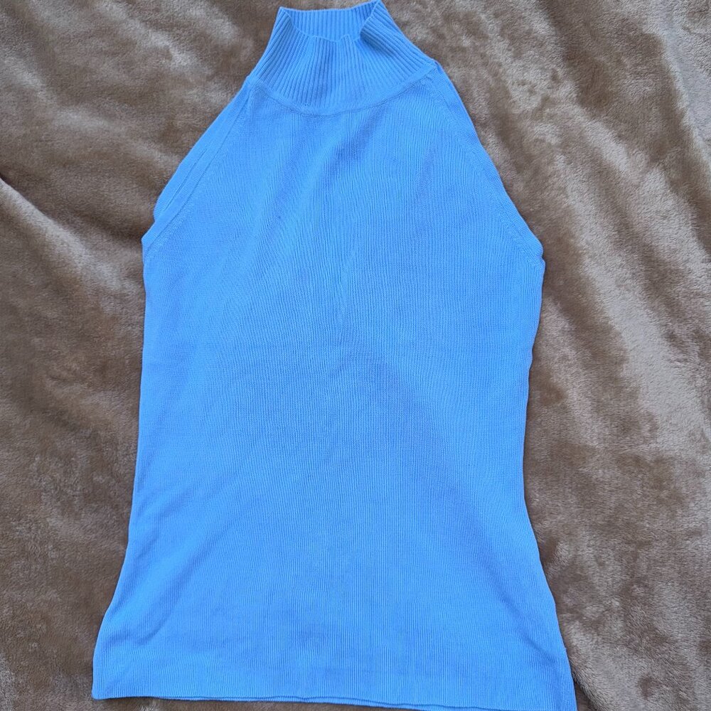 Jirgan Light Blue Sleeveless Turtleneck Top -- Size Small